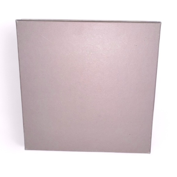 Dior Cream and Gold Floral Design Box - Picture 3 of 3